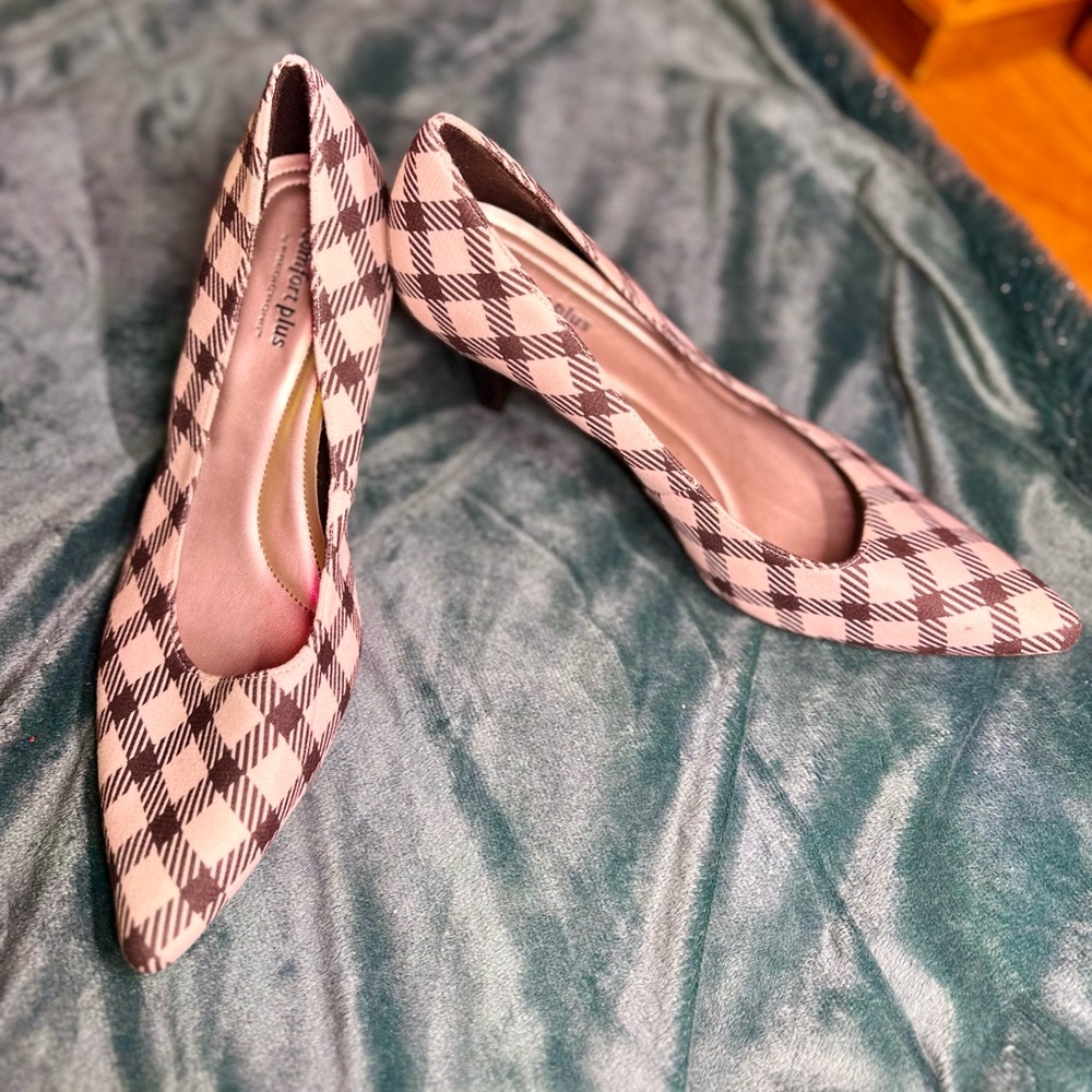 Comfort Plus by Predictions Checkered Heels